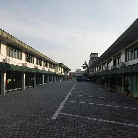 Hotel Sahabat Baru Singkawang Exterior photo